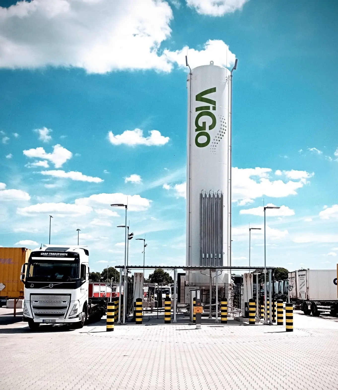 Bio-LNG Zapfsäule auf unserem Betriebsgelände